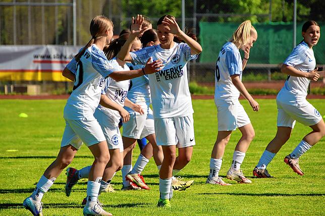 Bild 24: Jubel bei den C-Juniorinnen des Hegauer FV! Unsere Bilder vom Verbandspokal-Finale