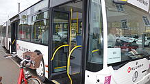 Räder müssen beim Schienenersatzverkehr draußen bleiben.