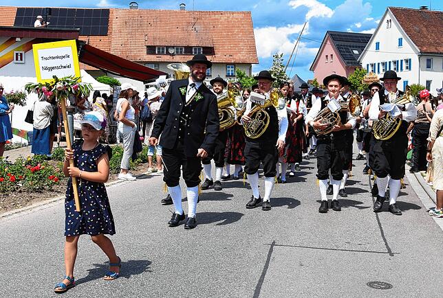 Bild 21: Beste Stimmung! Bilder zu den 54. Rosentagen Nöggenschwiel