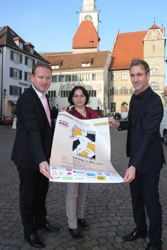 Sie stellten die Sportlerwahl vor (von links): Oberbürgermeister Jan Zeitler, Adelheid Hug (Abteilungsleiterin Bildung, Jugend, Sport) ...