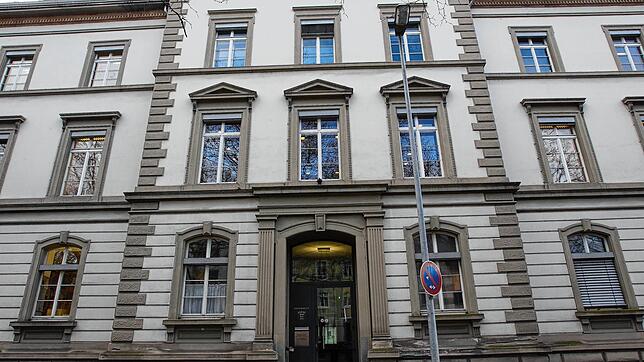(Symbolbild) Am Amtsgericht in Konstanz hat sich ein 49-Jähriger wegen eines Inhalts, den er in einem sozialen Netzwerk veröffentlicht ...
