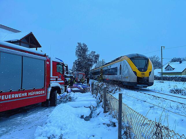 Ohne Strom aus einer Oberleitung kein Antrieb durch die Elektromotoren mehr: Für diesen Zug der S-Bahn ist am 4. Dezember mitten in ...