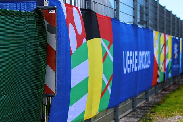 Bild 17: Die Spanier sind in Donaueschingen angekommen. Unsere Bildergalerie vom ersten EM-Tag auf der Baar!