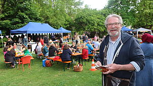 Bild : Die Petershauser Nachbarschaft feiert auf dem Konstanzer Georg-Elser-Platz