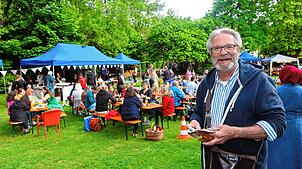 Bild : Die Petershauser Nachbarschaft feiert auf dem Konstanzer Georg-Elser-Platz
