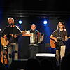 &bdquo;Süden II&ldquo; beim Kulturufer in Friedrichshafen (von links): Werner Schmidbauer, Martin Kälberer und Pippo Pollina ...