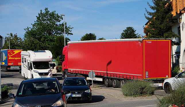 Bild 1: So kommen Sie entspannt am B&nbsp;31-Umleitungs-Megastau vorbei