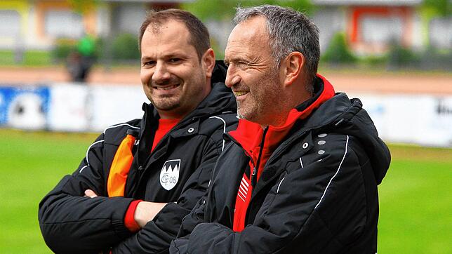 Erfolgreiches Duo: Schon beim FC Tiengen 08 (hier auf unserem Archivbild) arbeiteten Trainer Georg Isele (rechts) und Co-Trainer Björn ...