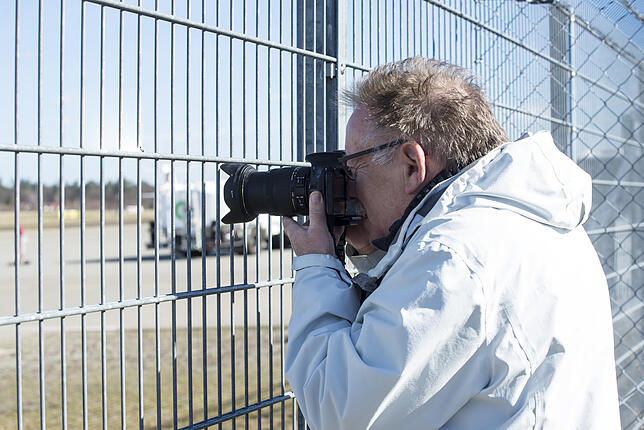 Peter Wetzel ist Hobby-Fotograf und träumt beim Spotten von der weiten Welt.