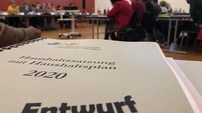 Oberbürgermeister Philipp Frank präsentierte dem Gemeinderat den Entwurf des Haushaltsplans für das Jahr 2020.