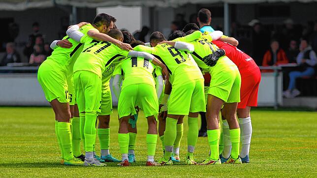Stehen zusammen &ndash; im Sport und für die Erdbebenhilfe: Spieler und Funktionäre des Türkischen SV Singen.