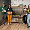 Im Landkreis Waldshut gibt es bereits drei Fairteiler-Stellen. Unser Bild zeigt (von links) Sven Nowak, Stefanie Brust, Cynthia Beck und ...
