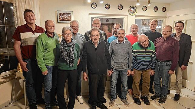 Von links die Beiräte Jürgen Dieterle, Klaus Storz, Marliese Walter, Clemens Herrmann, Vorsitzender Adalbert Oehler, Beisitzer Klaus ...