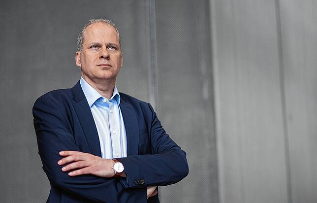 ARCHIV – 27.03.2024, Baden-Württemberg, Stuttgart: Georg Stamatelopoulos, Vorstandsvorsitzender der EnBW AG, steht nach der ...
