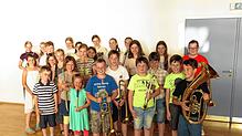 Früh übt sich, was ein guter Musiker werden will. Einmal im Jahr stellen viele der Jugendlichen, die in der Bläserschule ausgebildet ...