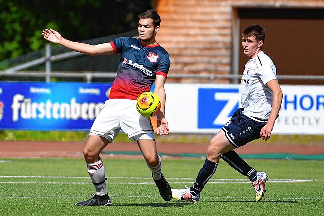 Bild 25: FC Schönau besiegt den FC Schlüchttal mit 4:1 &ndash; und wir haben die Bilder!
