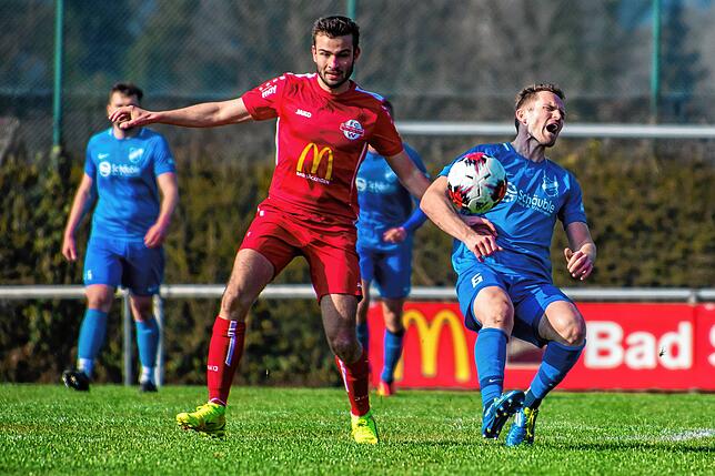 Bild 4: TuS Efringen-Kirchen gelingt ein 3:1 im Abstiegskampf beim FC Wallbach &ndash; und wir haben Bilder!