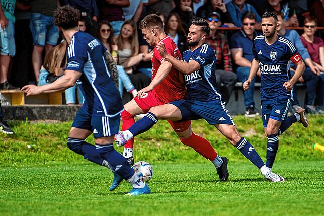 Bild 25: FC Schlüchttal gewinnt Spitzenspiel gegen SV Blau-Weiß Murg mit 2:1 &ndash; und wir haben Bilder!