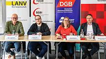 Vertreter des IGR sprechen über prekäre Bedingungen in der 24-Stunden-Pflege in ihren Ländern: (von links) Sigi Langenbahn ...