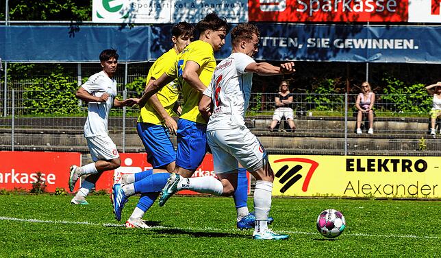 Bild 34: Verbandsligaderby zwischen SC Pfullendorf und FC Singen gewinnt der SCP mit 3:1