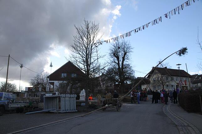 Bild 8: Schmotziger Donnerstag in Mühlingen: Unvergessliche Momente in einzigartigen Bildern!