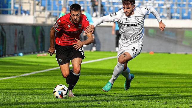 Feste Größe: Robin Kalem (links, beim 0:0 gegen Energie Cottbus) aus Lottstetten zählt zu den wichtigsten Spielern bei der U23 von ...