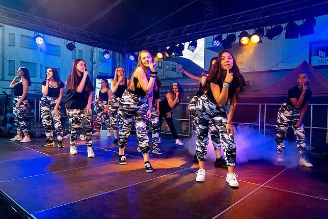 Kulturnacht Schwenningen.
Kleiner Muslenplatz Hip-Hop-Gruppe "Move It" TSC Schwenningen