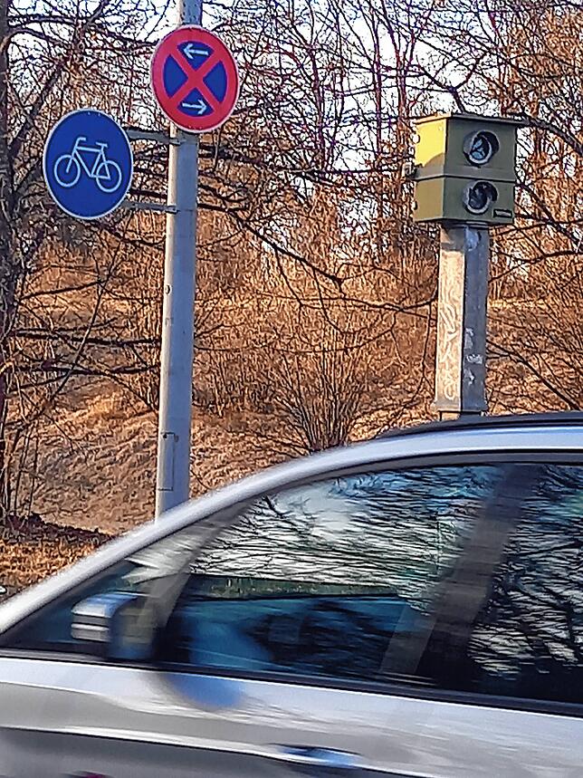 Diese stationäre Geschwindigkeitsmessanlage in der Kalkofenstraße ist längst nicht mehr in Betrieb.