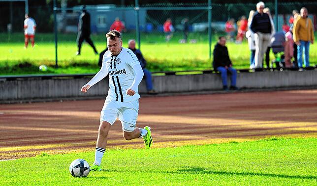 Bild 6: Unsere Bildergalerie vom Spitzenspiel der Bezirksliga Schwarzwald zwischen Löffingen und Aasen