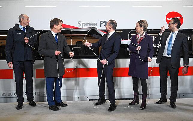 Eine ICE-Taufe wie diese werden die Donaueschinger wohl vorerst nicht so schnell erleben (Archivbild).