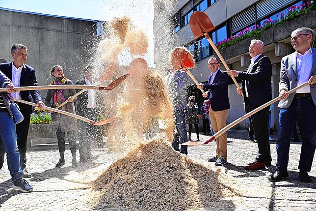 Bild 21: Tausende feiern St. Georgens neue Stadtmitte