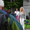 Johanna Findeisen bei einer Demonstration gegen die Coronamaßnahmen am 3. Oktober 2021 im Stadtgarten in Konstanz. Sie sitzt wegen ...
