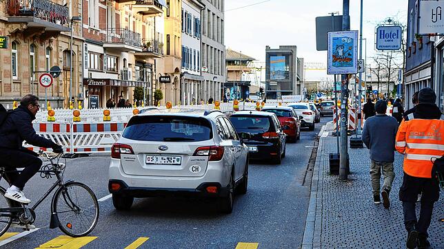 (Archivbild) Eine Stadt im Stau? In Konstanz kommen viele Dinge, wie das C-Konzept, nur langsam voran – so langsam, dass sie bei ...