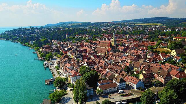 Bei den Haushaltsberatungen werden die Weichen für Überlingens Stadtentwicklung im nächsten Jahr gestellt. OB Jan Zeitler und Kämmerer ...