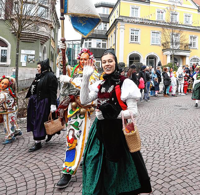 Bild 20: Hunderte Nachwuchsnarren starten beim Donaueschinger Kinderumzug