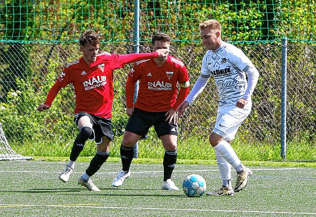 Bild 6: Bildergalerie vom Landesligaduell zwischen FC Überlingen und FV Walbertsweiler-Rengetsweiler