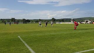 Toller Kopfball von Marc Labusch zum 1:2 für Mühlhausen