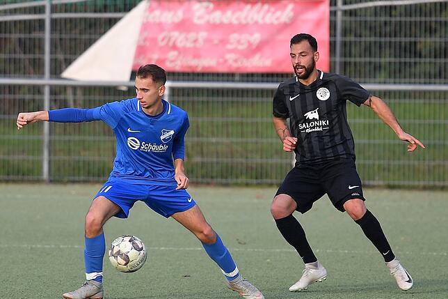 Bild 7: FC Hochrhein düpiert den TuS Efringen-Kirchen mit einem 3:1-Sieg im Rebland &ndash; und wir haben Bilder!