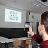 Über QR-Codes können Schüler am Hochrhein-Gymnasium in Waldshut aktiv am digitalen Unterricht teilnehmen. Bild: Susann Duygu-D&lsquo;Souza