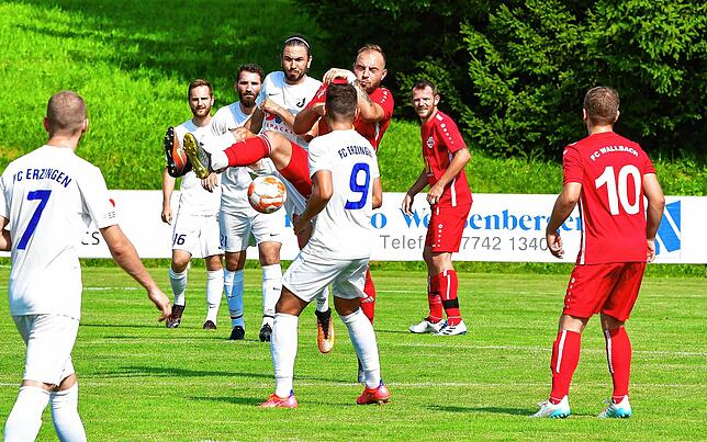 Bild 40: FC Erzingen bezwingt den FC Wallbach deutlich &ndash; und wir haben die Bilder!