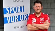 Gut gelaunt: Fabian Behringer vom FC Schönau hatte Spaß mit dem SÜDKURIER bei den Bezirksliga-Querpässen vor dem 17. Spieltag.