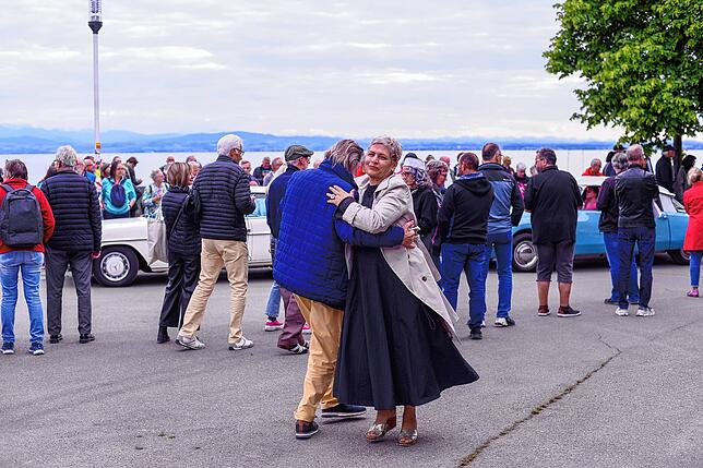 Bild 21: Oldtimerparade in Friedrichshafen lockt zahlreiche Zuschauer – exklusive Bilder!
