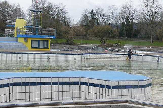 Das Rheinfelder Freibad öffnet voraussichtlich am Samstag, 28. Mai 2022. Dank mehr Personal sollen die Öffnungszeiten wieder ...
