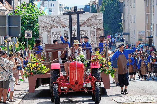 Bild 11: Hier sind die schönsten Bilder vom Seehasen-Jubiläumsfestzug