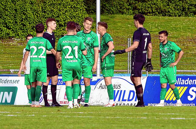Bild 13: Unsere Bildergalerie vom Bezirksliga-Spitzenspiel zwischen dem FC RW Salem und TSV Aach-Linz