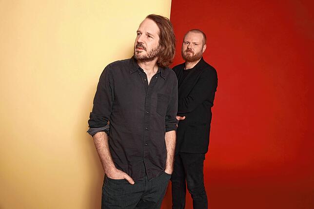 Gisbert zu Knyphausen und Kai Schumacher gehören zu den Künstlern, die bei Kulturufer 2022 in Friedrichshafen erwartet werden.