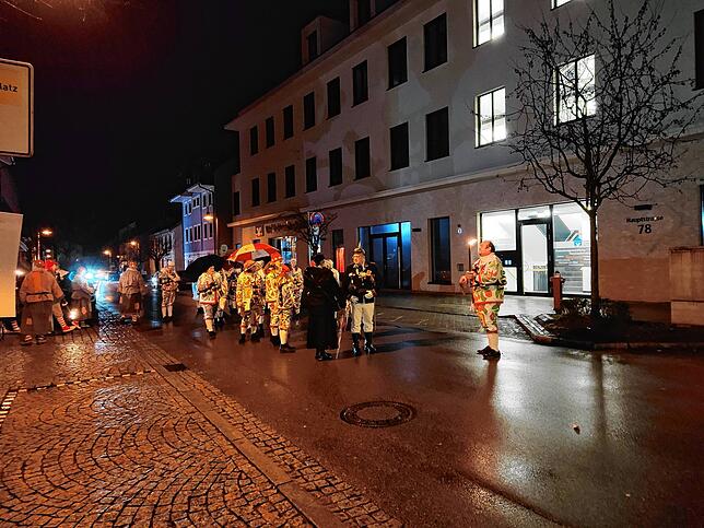 Bild 6: Fasnacht 2025: So lebendig war der Wecken in Tiengen am Schnutzigen Donnerstag - Die besten Bilder!