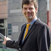 "Bürgerinnen und Bürger nehmen hier ein demokratisches Recht in Anspruch", sagt Bürgermeister Georg Riedmann über den Bürgerentscheid am ...