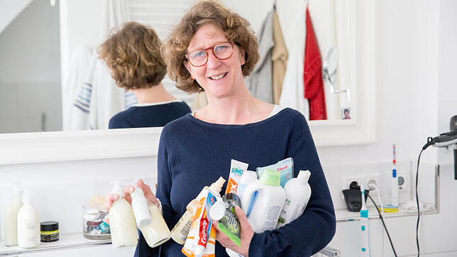 SÜDKURIER-Redakteurin Kerstin Mommsen hat bisher nur einen Anbieter gefunden, der Shampoo & Co. in Glasflaschen anbietet.