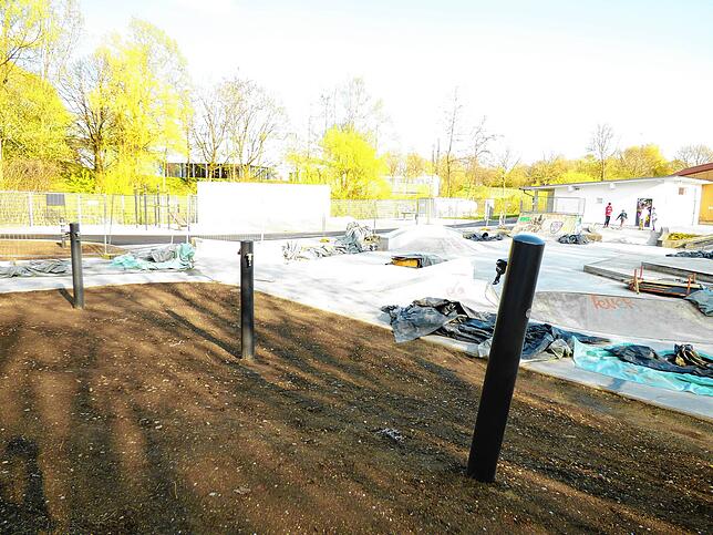 Hier werden noch Hängematten zwischen die Pfosten gehängt – für eine gemütliche Chill-Out-Area.